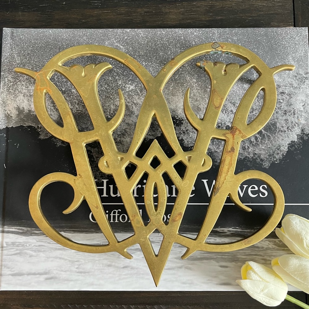 Vintage 1950 Williamsburg CW10-10 Queen Ann Cypher Brass Trivet